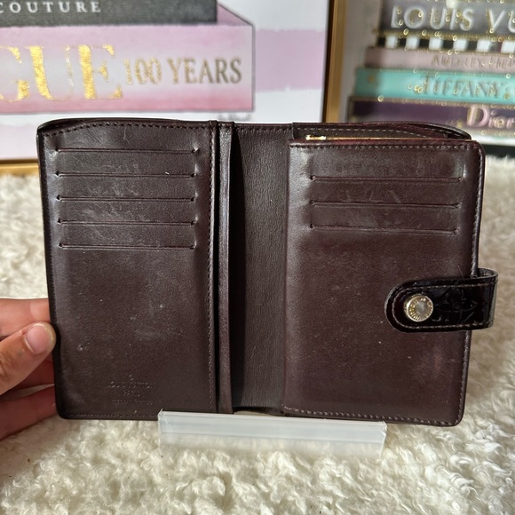 Louis Vuitton Monogram Amarante Vernis Kisslock Wallet - Picture 11 of 15